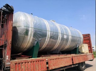 红河出口卧式储气罐发货中